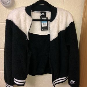 Fuzzy Nike bomber jacket pull over NWT